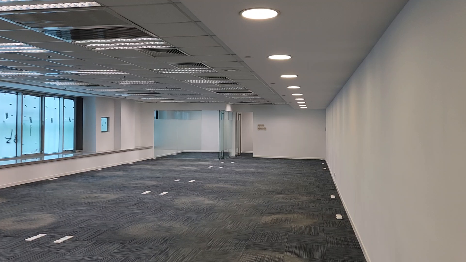 Unit Video materials about Two Chinachem Exchange Square | Office Listing | Centaline Commercial