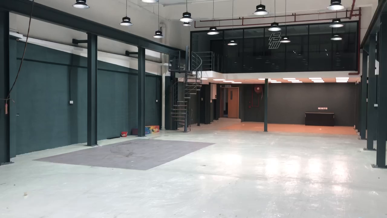 Wah Lok Industrial Centre Phase Ii Ground Floor ｜Industrial Property | Centaline Commercial